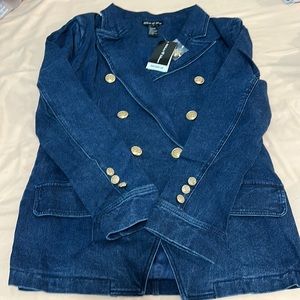 Women’s denim gold button military blazer. New. Size medium.